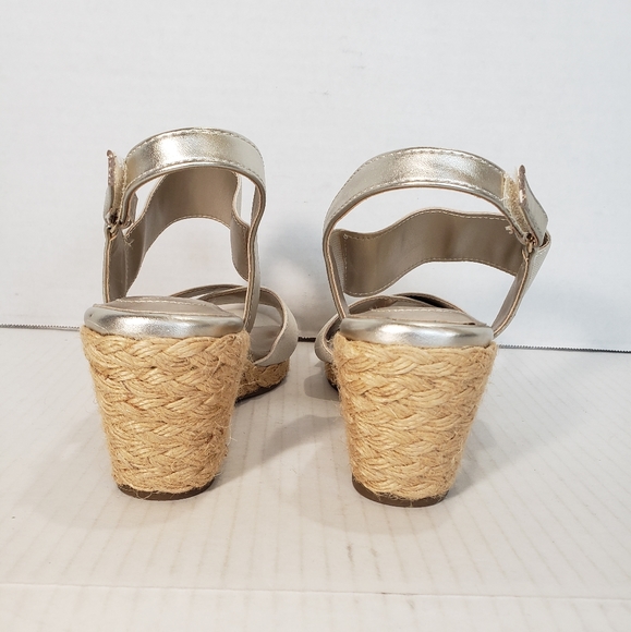 Women's Bandolino Hearsay Espadrille Wedge Sandals - Picture 4 of 5